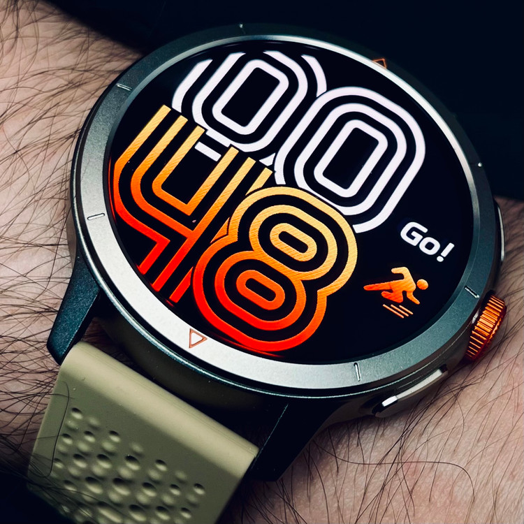 جی پی اس پرو AMOLED 1,6